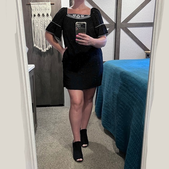 Max Studio Ruffle Sleeve Embroidered Dress - Picture 3 of 6